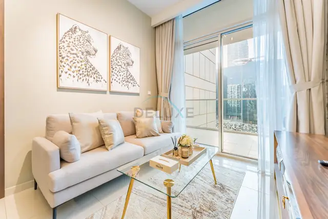 City and Burj Khalifa View 2-Bedroom, Near Dubai Water Canal, Vera Tower — Business Bay
