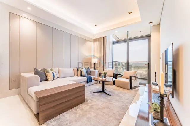 Spacious High-Floor 2-Bedroom with Stunning City and Burj Khalifa Views — Business Bay